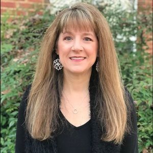 Meet your Posher, Laurie